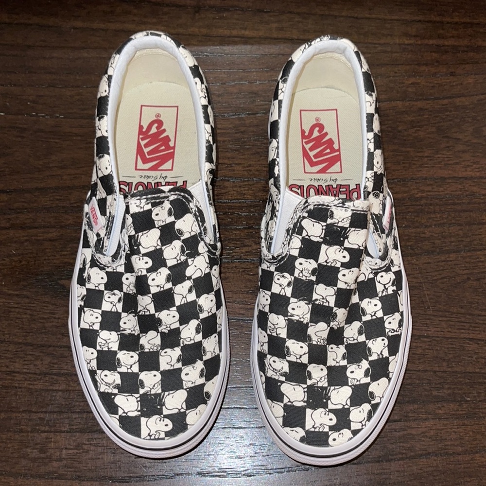 VANS x Peanuts Snoopy Classic Slip-On with Box